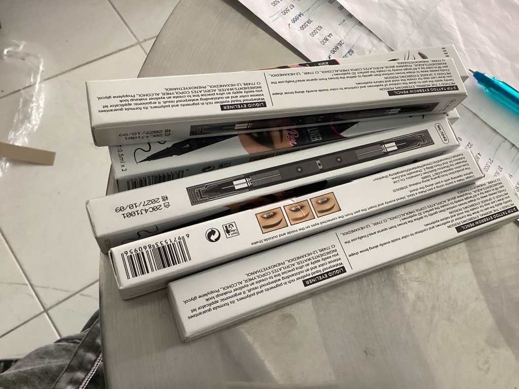 Delineador de ojos y cejas brow pen
