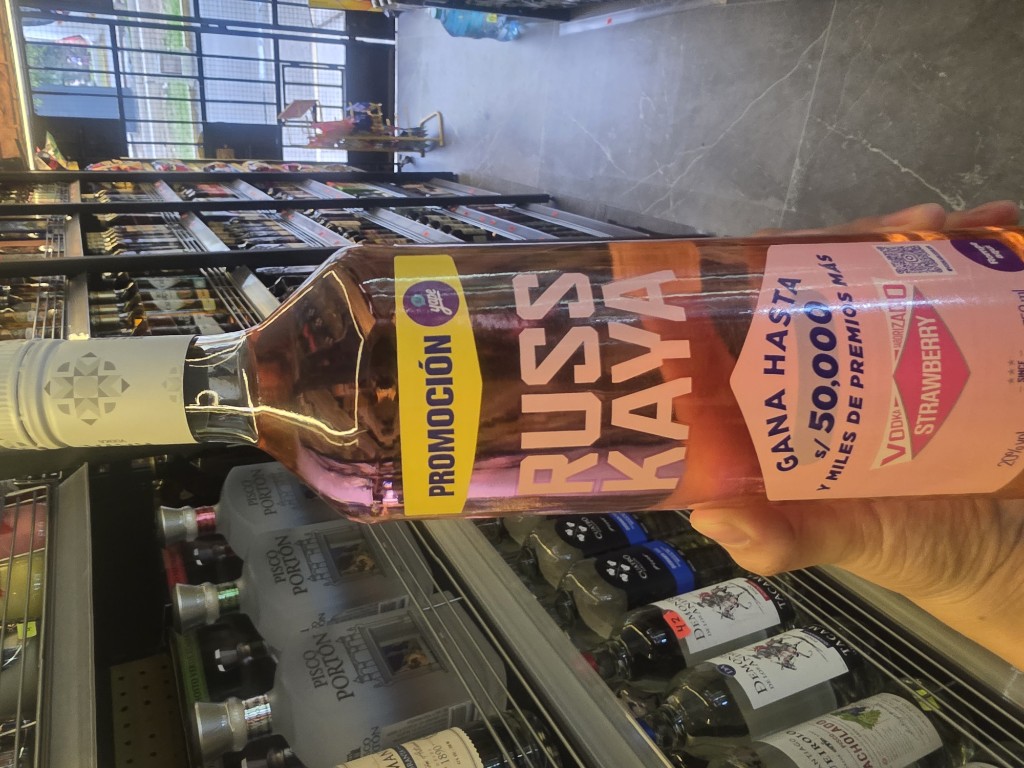 Russkaya Strawberry Vodka 750
