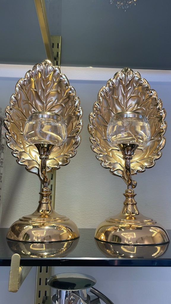Candelabro dorada hoja