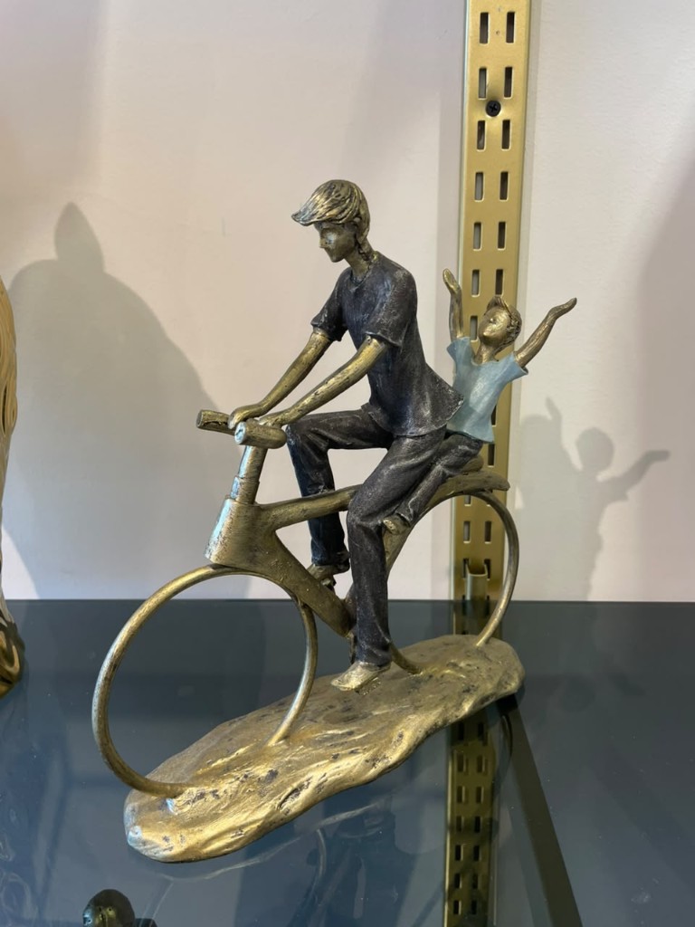 Escultura de bicicleta