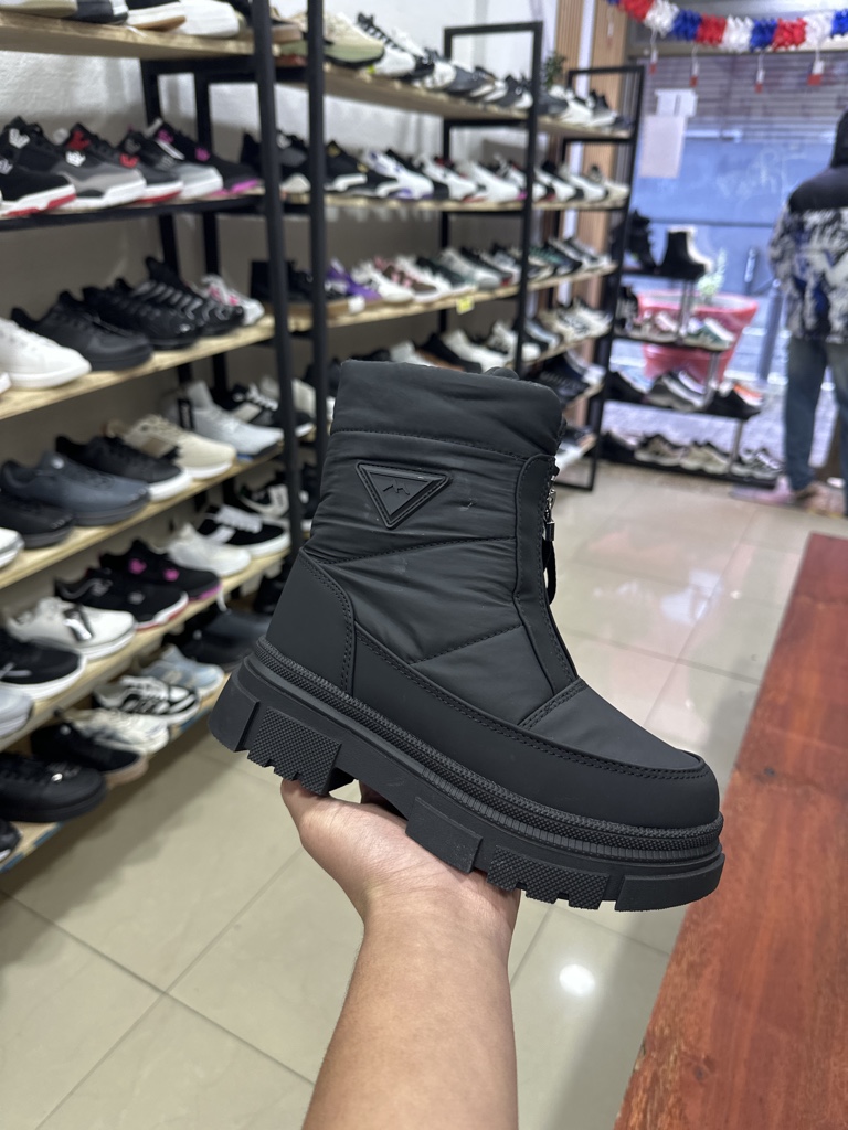 ZAP NEGROS IMPERMEABLES