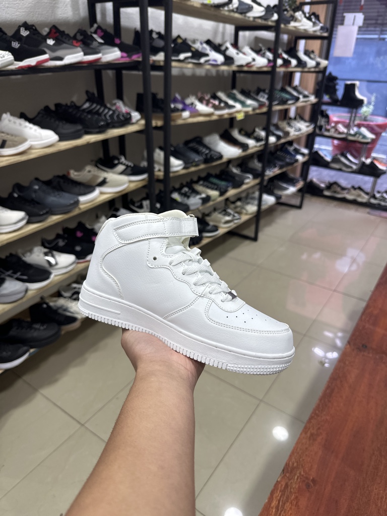 ZAP AF1 BLANCAS BOT CHIC