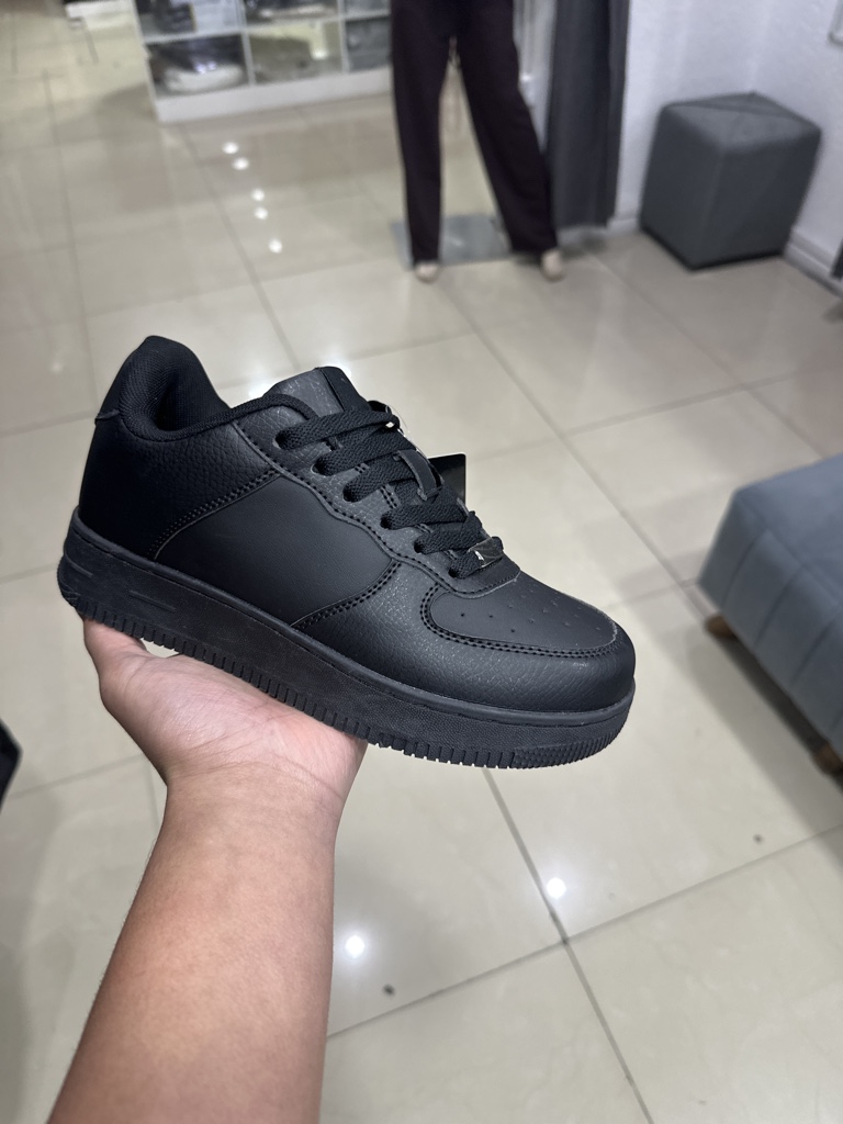 ZAP AF1 NEGRAS CHIC