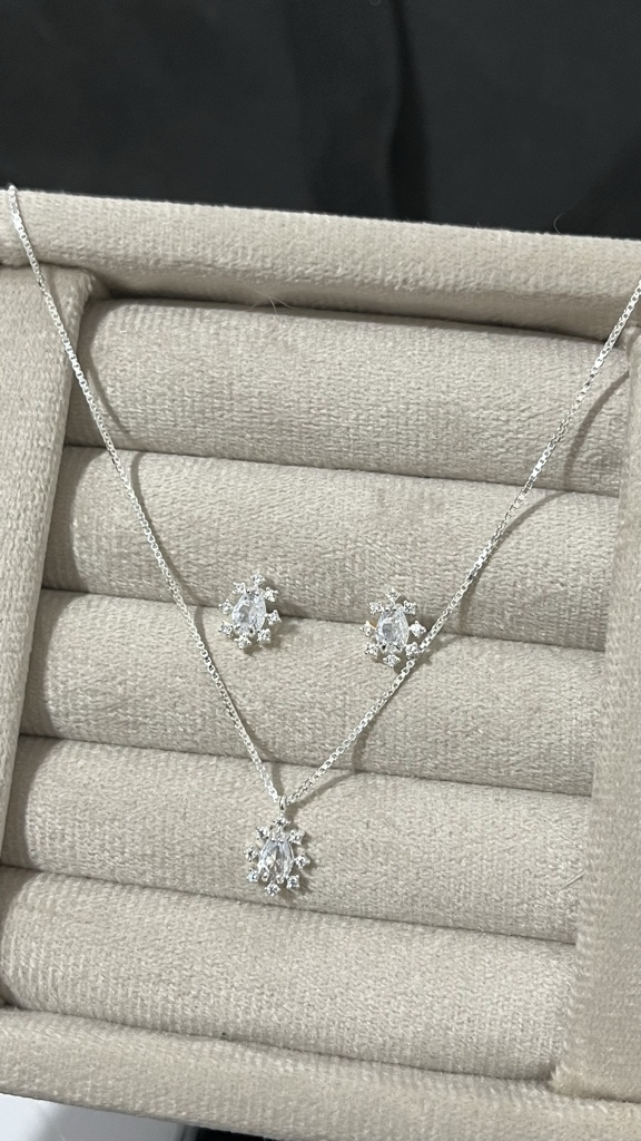 Conjunto zircônia pedra oval cristal