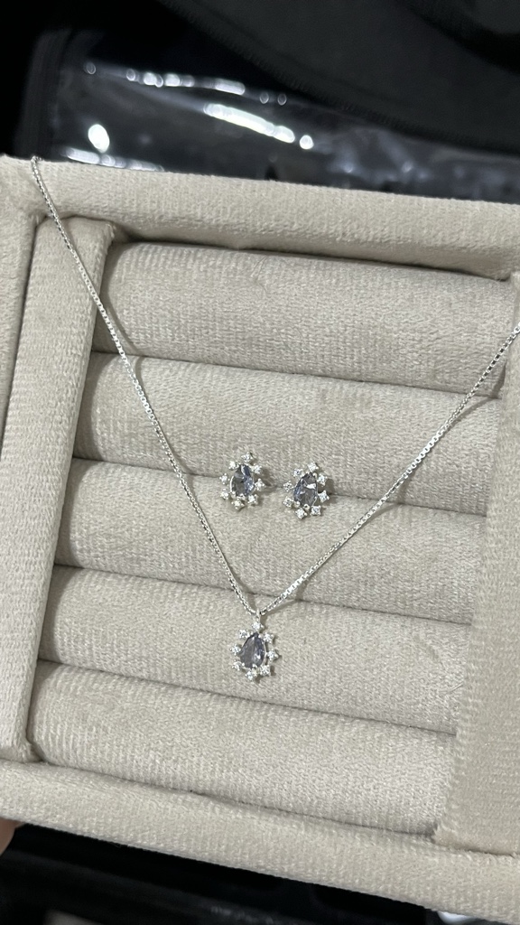Conjunto zircônia pedra oval lilás