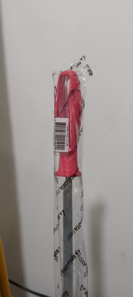 Lima roja bellota
