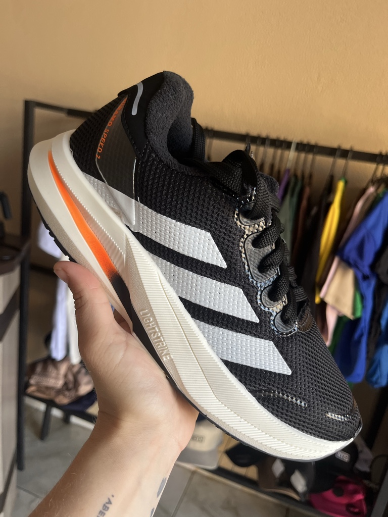 Adidas tênis preto e laranja