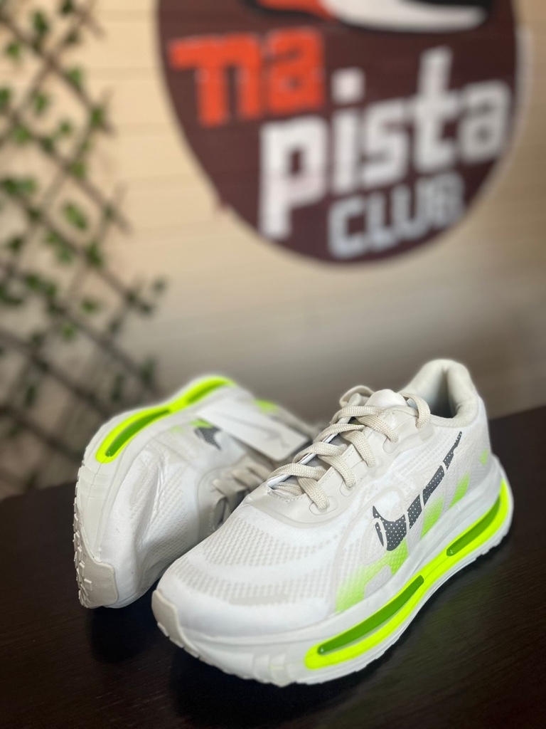 Nike tênis brancos