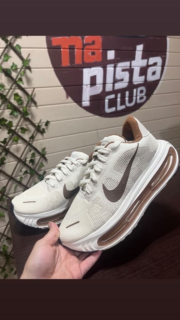 Nike vomero marrom tênis corrida