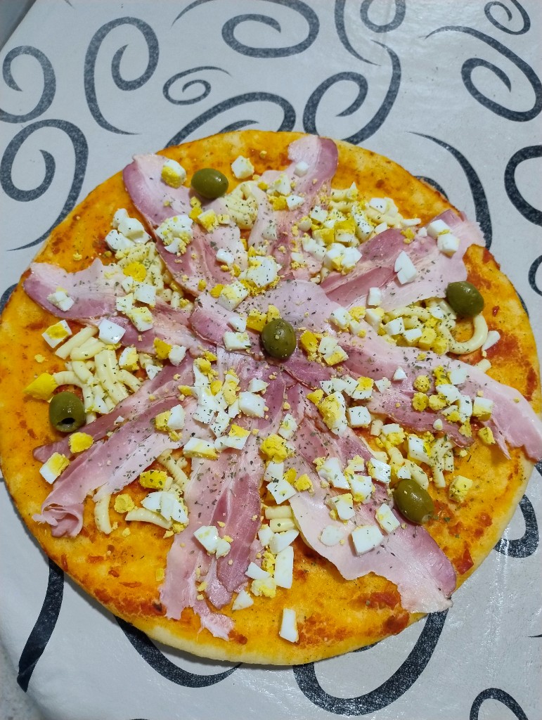 Pizza Panceta y Huevo
