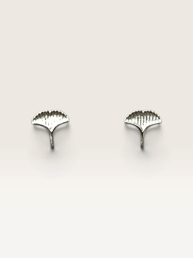Aretes plateados hoja