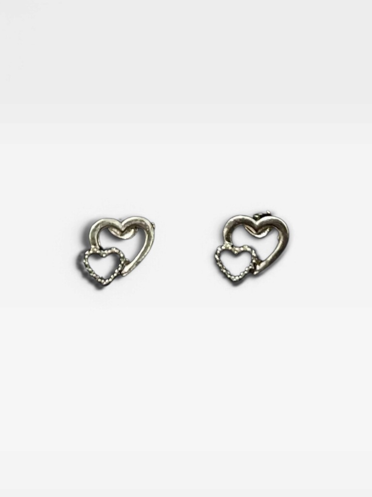 Aretes corazones plateados duo