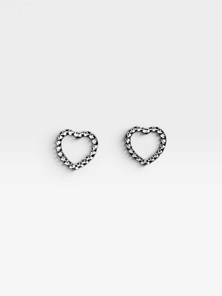 Aretes corazon plateados tipo cadena