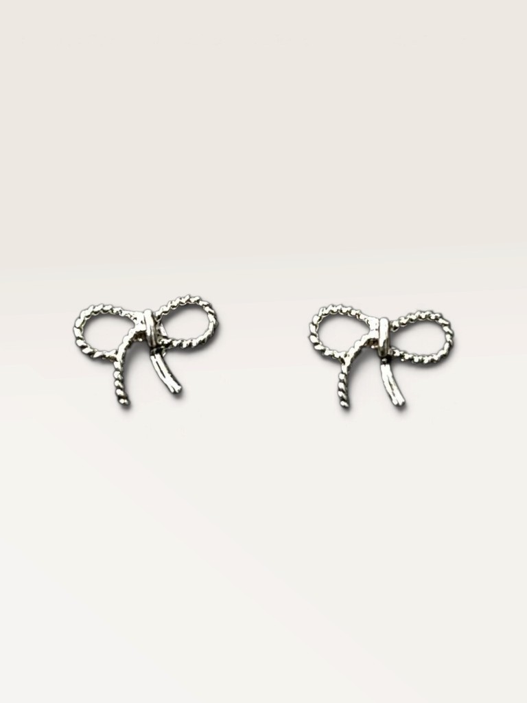 Aretes moño plateados