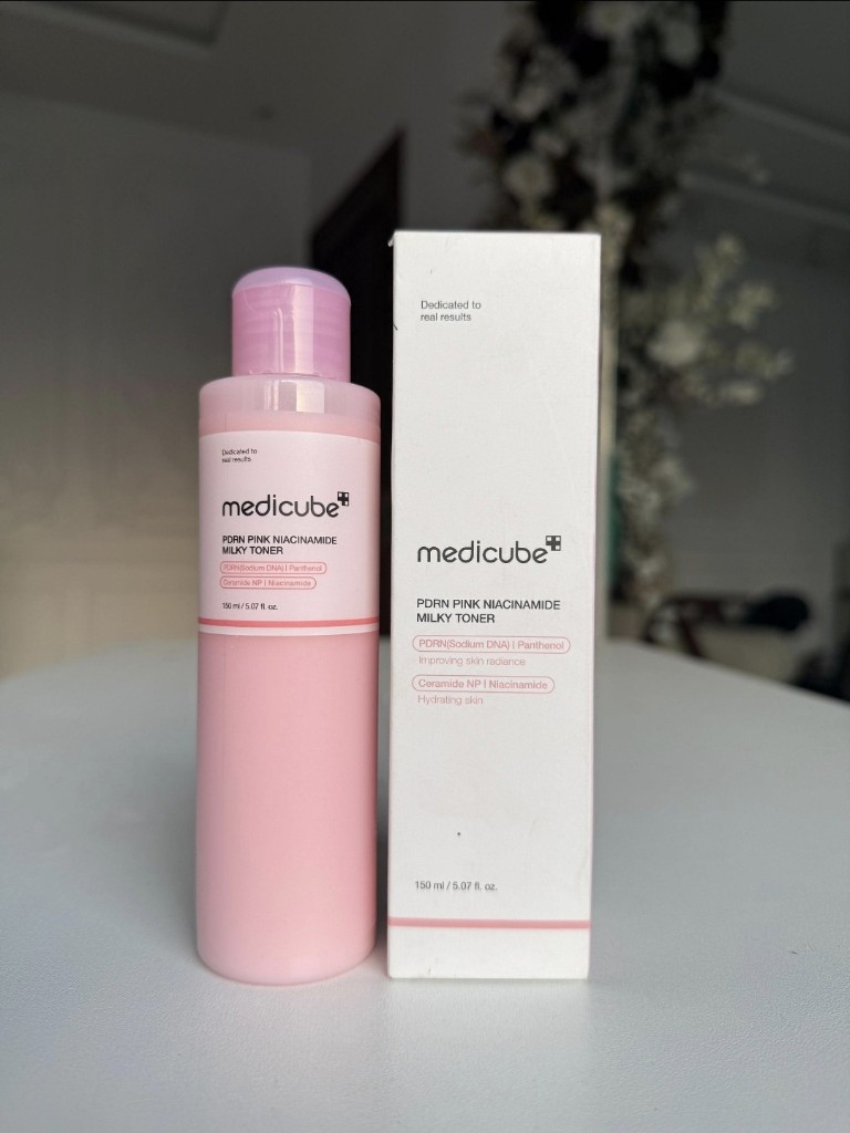 Medicube PDRN Pink Niacinamide Milky Toner · 150 ml