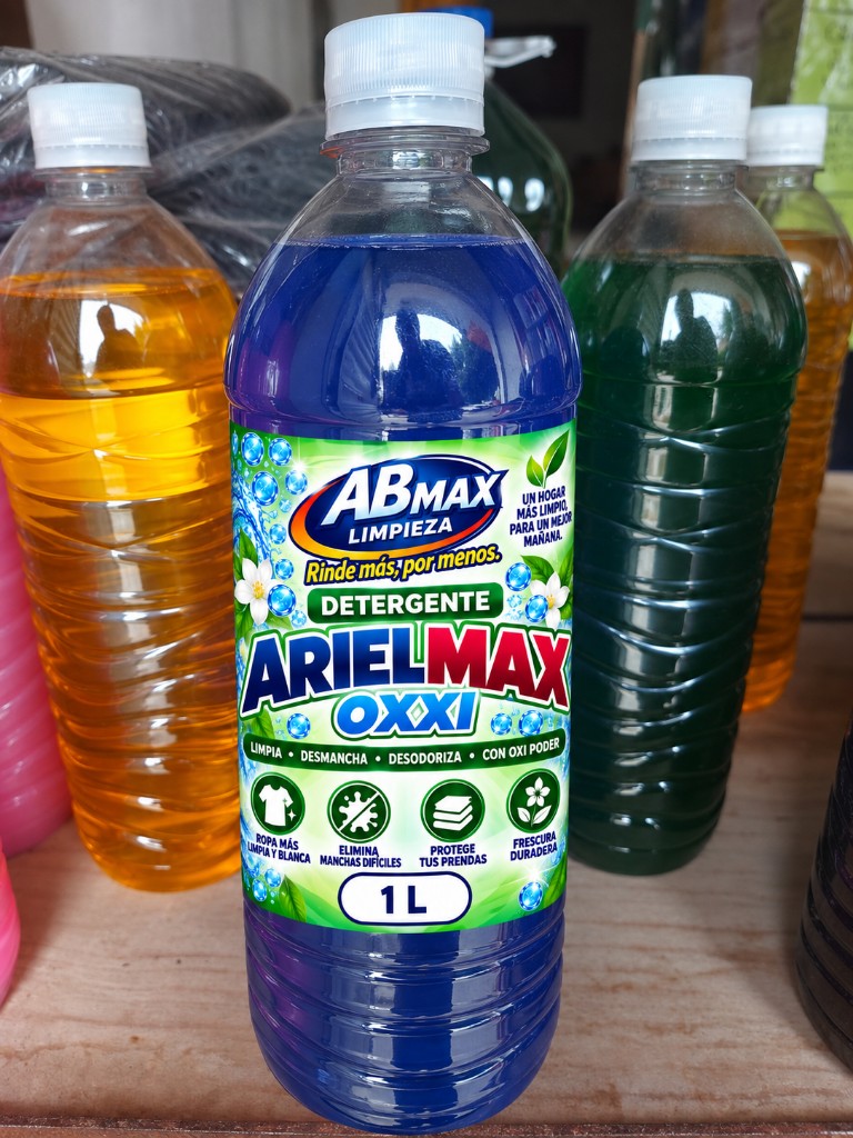 Detergente Ariel Max Oxxi 1L