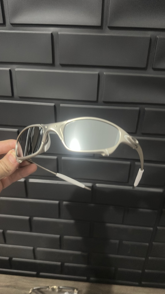 Lentes deportivos plateadosm