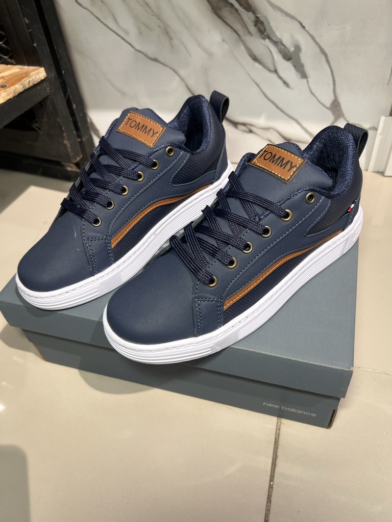 TOMMY AZUL TURQUÍ