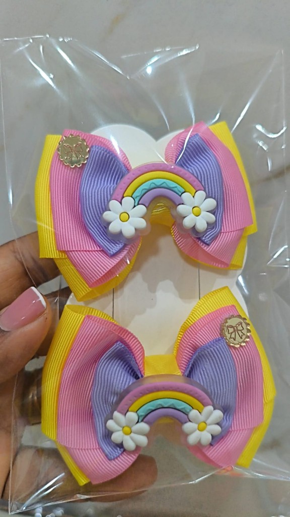 Lazos arcoiris rosas