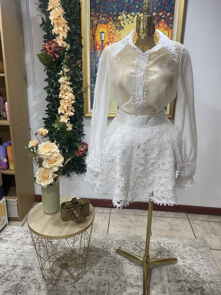Set blanco de encaje