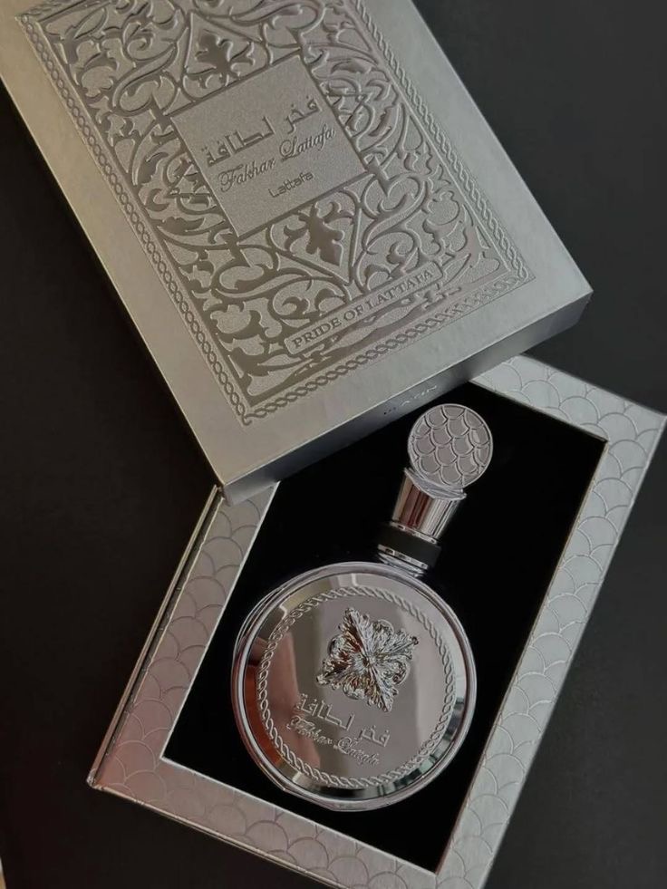 Fakhar platin lattafa