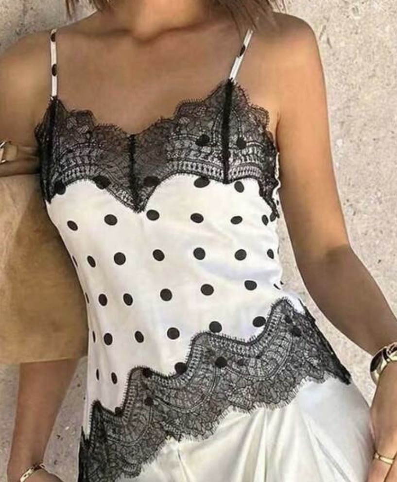 BLUSA LUNARES ENCAJE