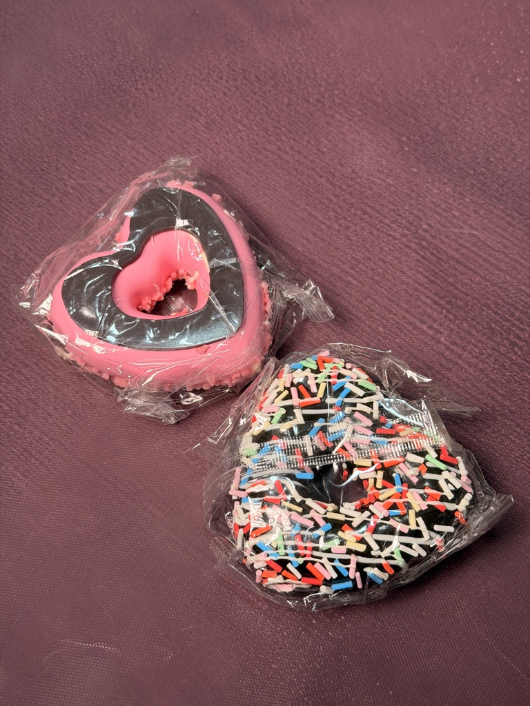 Imán de nevera dona de corazón