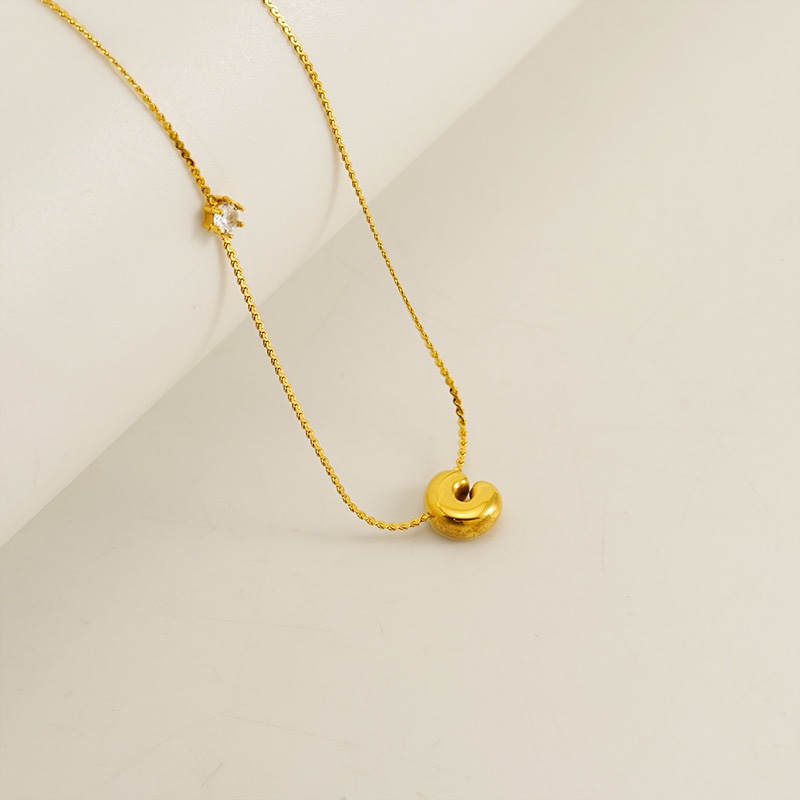 Collar Letra Dorado