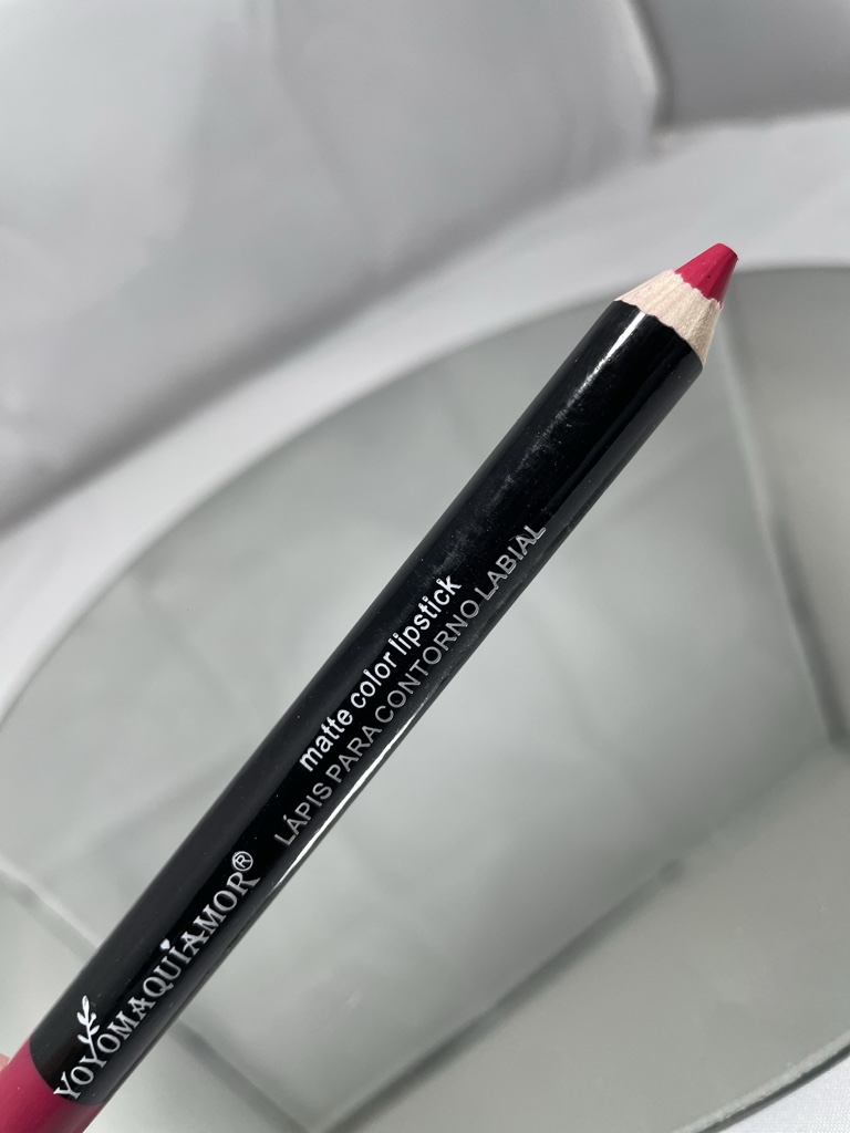 Delineador de labios YoyomQuiamor