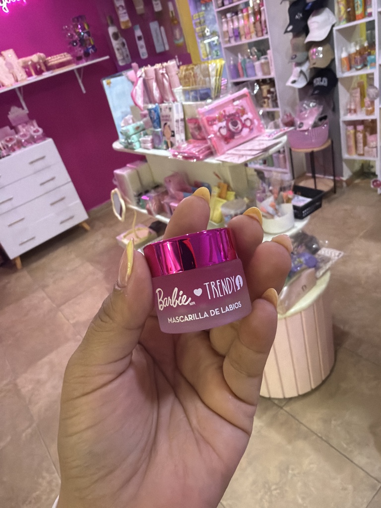 Mascarilla de labios Barbie core trendy