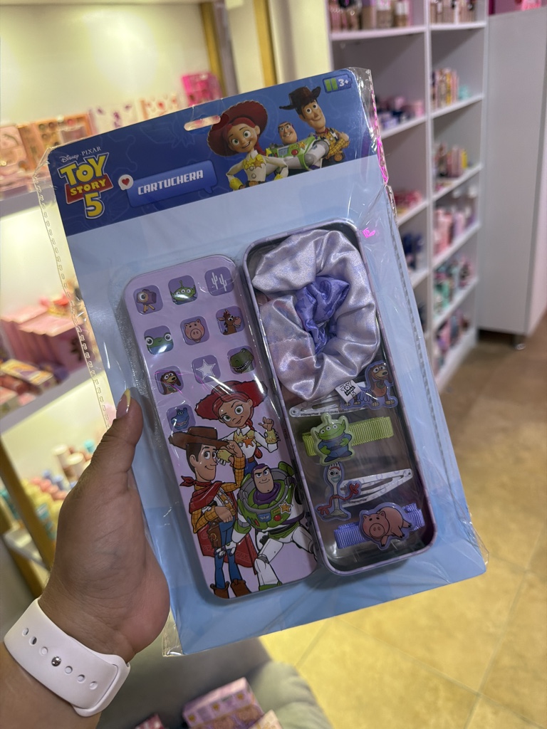 Cartuchera metálica toy story trendy