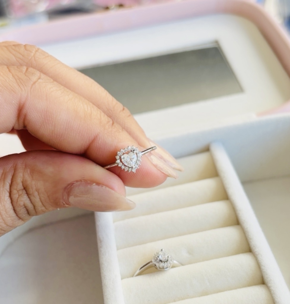 Anel coração moissanite