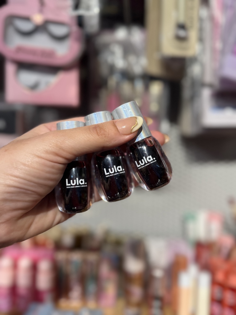 Tinta labios y mejillas