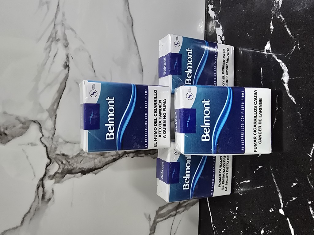 Belmont azul cigarrillos caja en 17.000