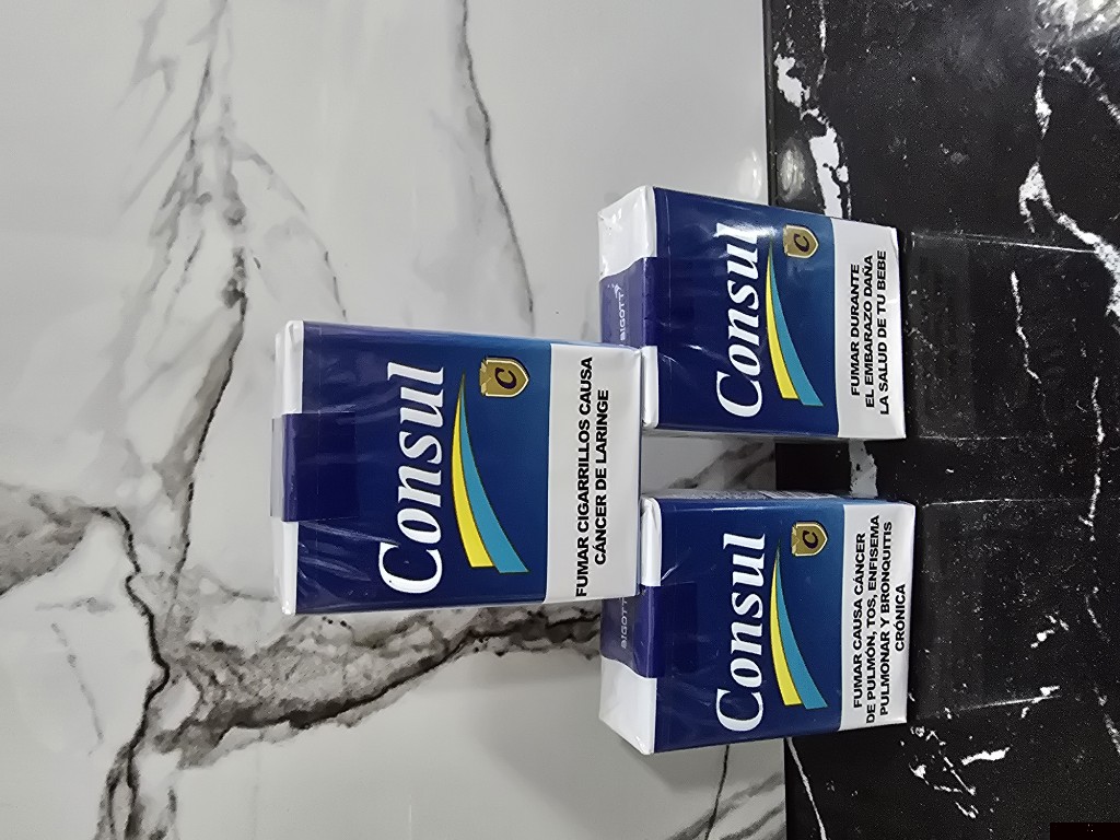 Consul cigarrillos caja en 17.000