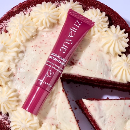 HIDRATANTE INSTANTÁNEO. Tono 5 Red Velvet/Cherry Boom