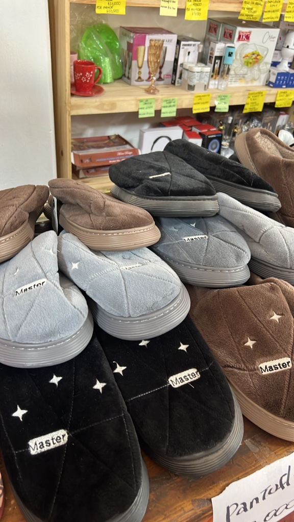 PANTUFLAS CON CORDERITO