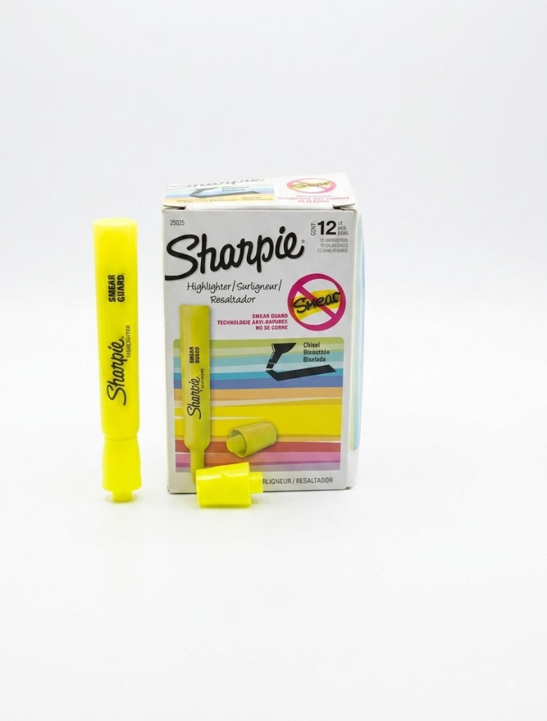 Sharpie resaltador amarillo