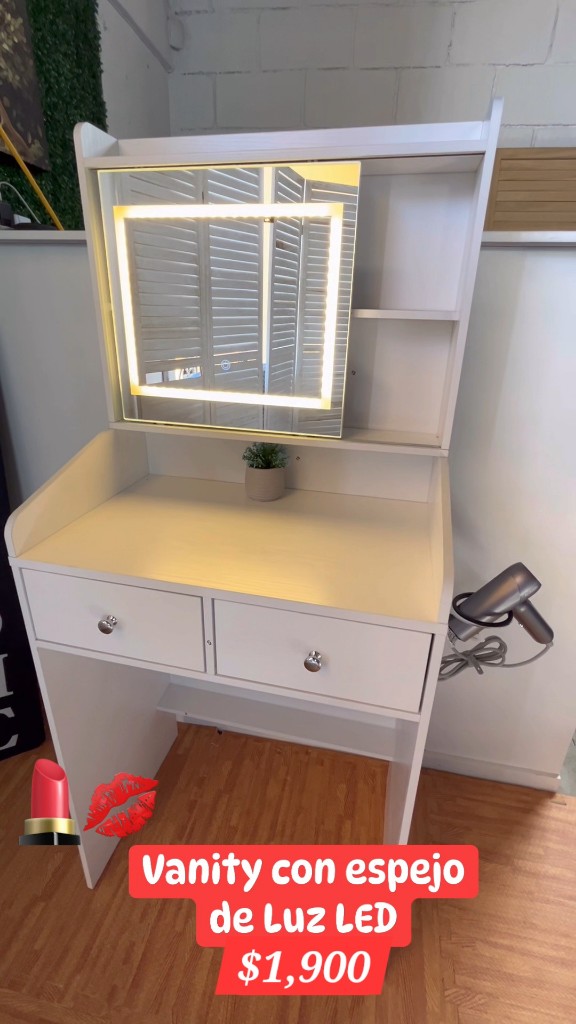 Vanity blanco con espejo LED