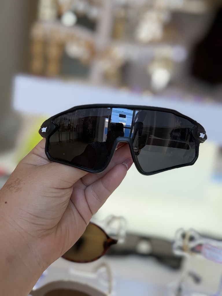 Gafas negras deportivas para niño