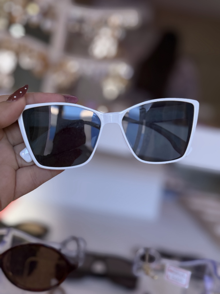 Gafas blancas cuadradas para niñas