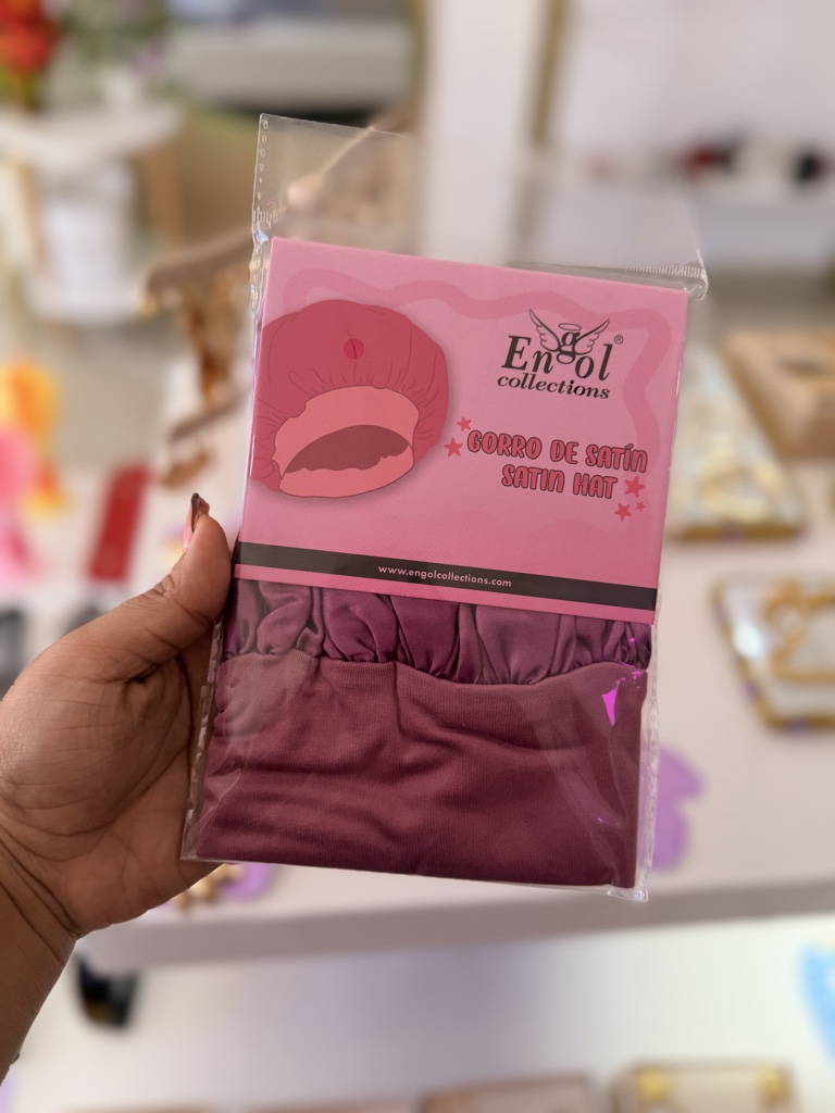Engol gorro satinado rosa corto