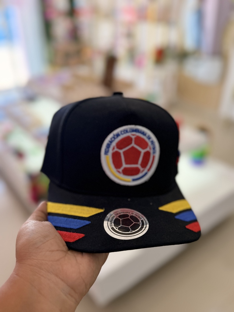 Gorra negra Colombia