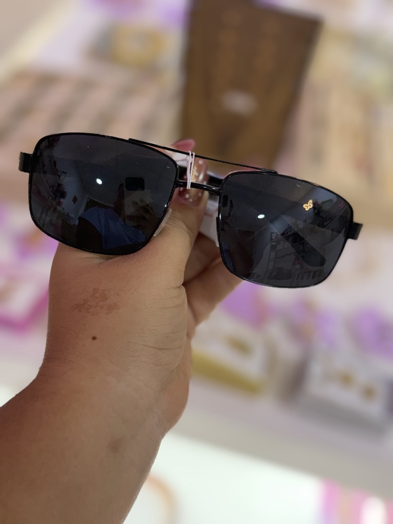 Gafas negras rectangulares