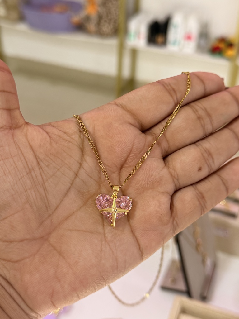 Cadena corazon rosa