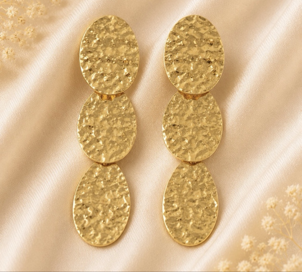 Aretes dorados ovalados