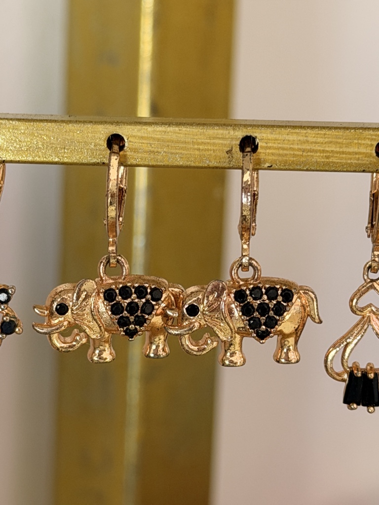 Aretes elefante dorados