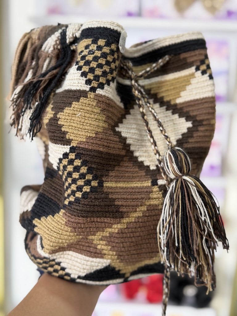 Mochila grande  artesanal marrón