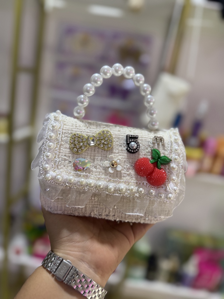 Bolso beige perlas
