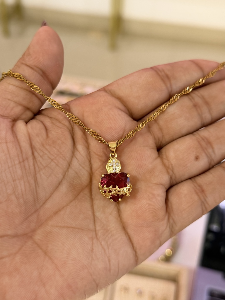 Cadena corazón rojo